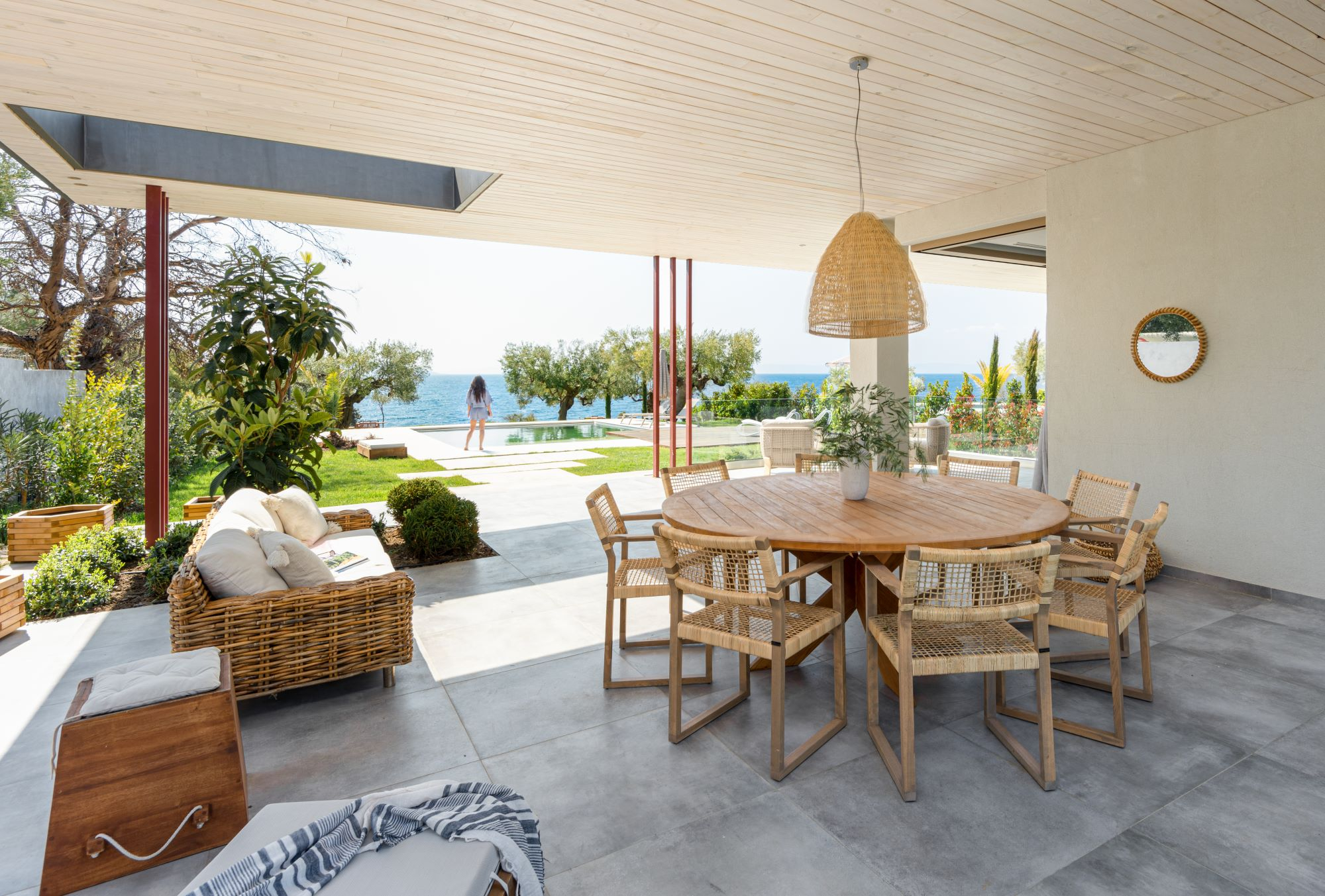 Luria-Homes_villaC_outdoor_livingroom.webp